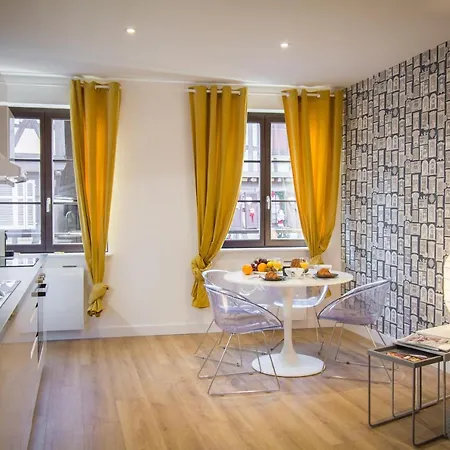 Les Du Marche Apartment *